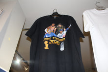 Load image into Gallery viewer, black t-shirt in store
